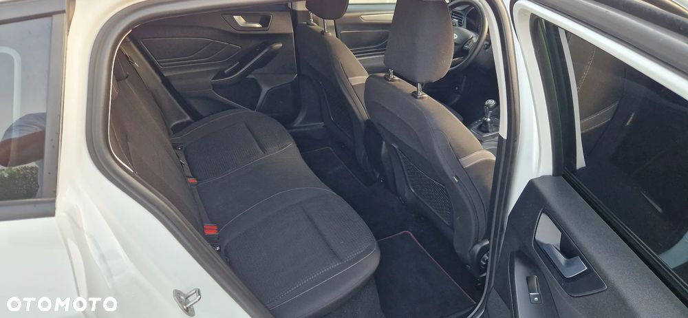 Ford Focus 1.5 EcoBlue Connected - 9