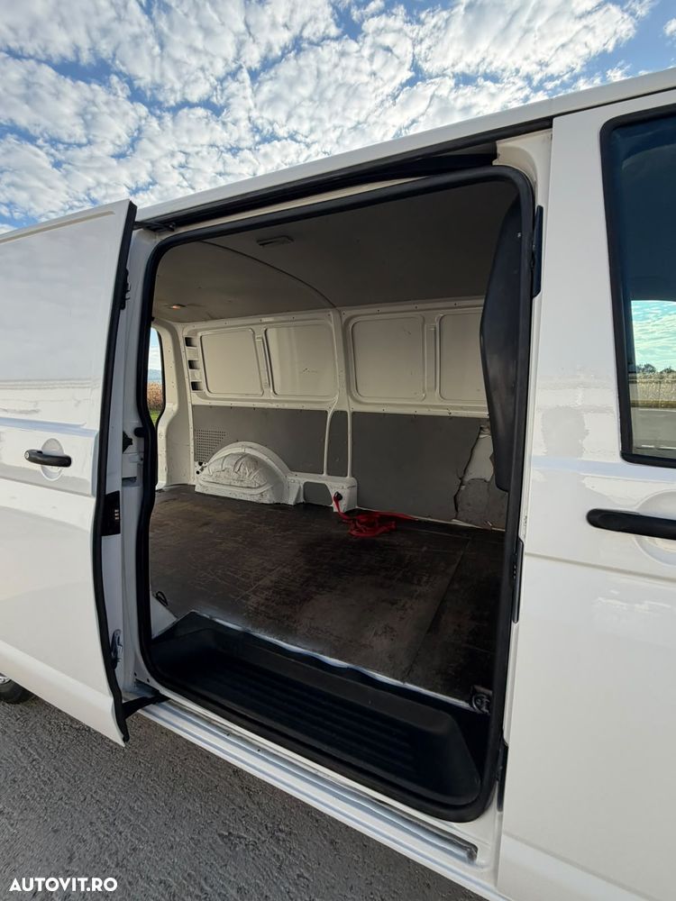 Volkswagen Transporter - 11