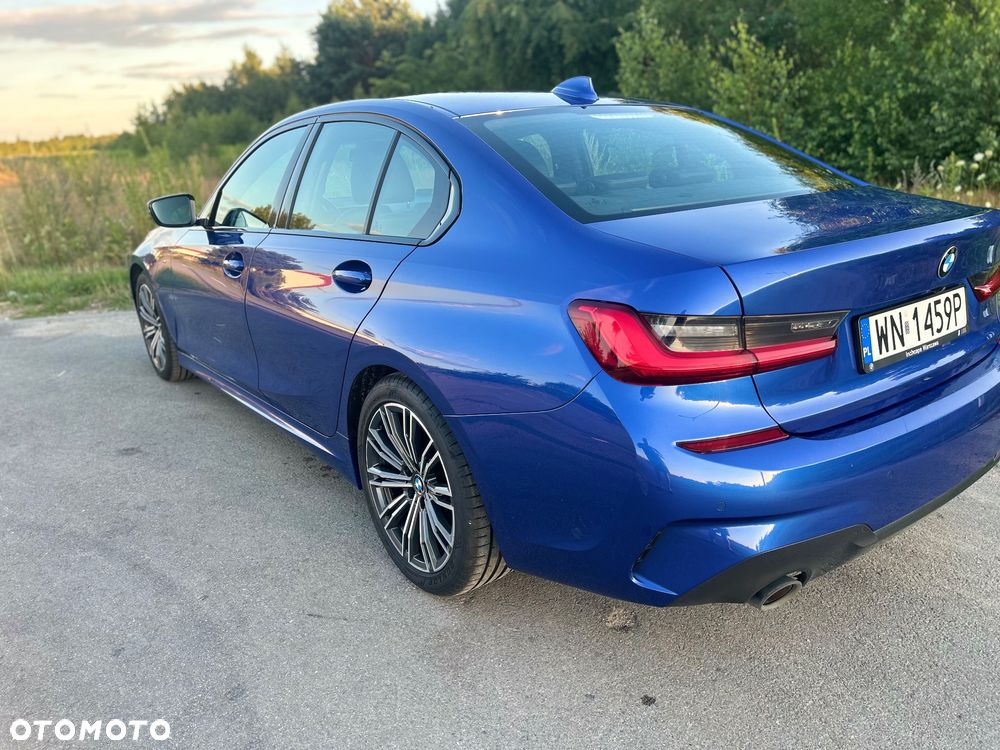 BMW Seria 3 318i M Sport - 14
