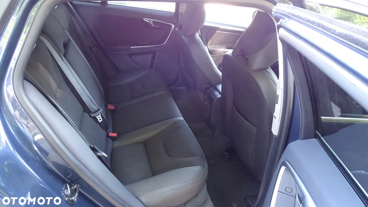 Volvo V60 DRIVe - 13