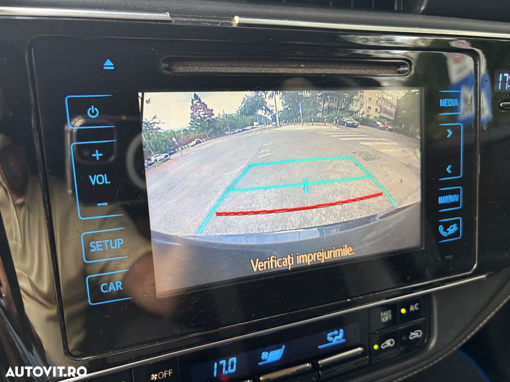 Toyota Auris - 8