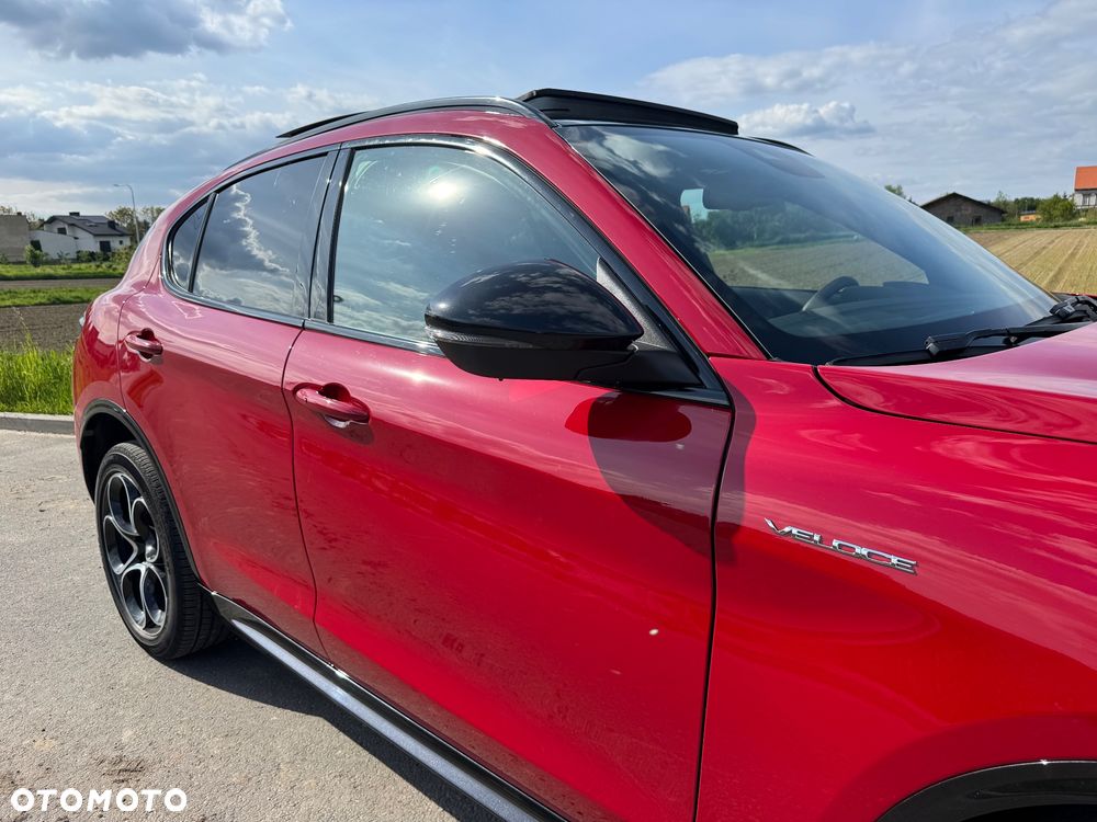 Alfa Romeo Stelvio 2.0 Turbo 16V AT8-Q4 Veloce Ti - 25