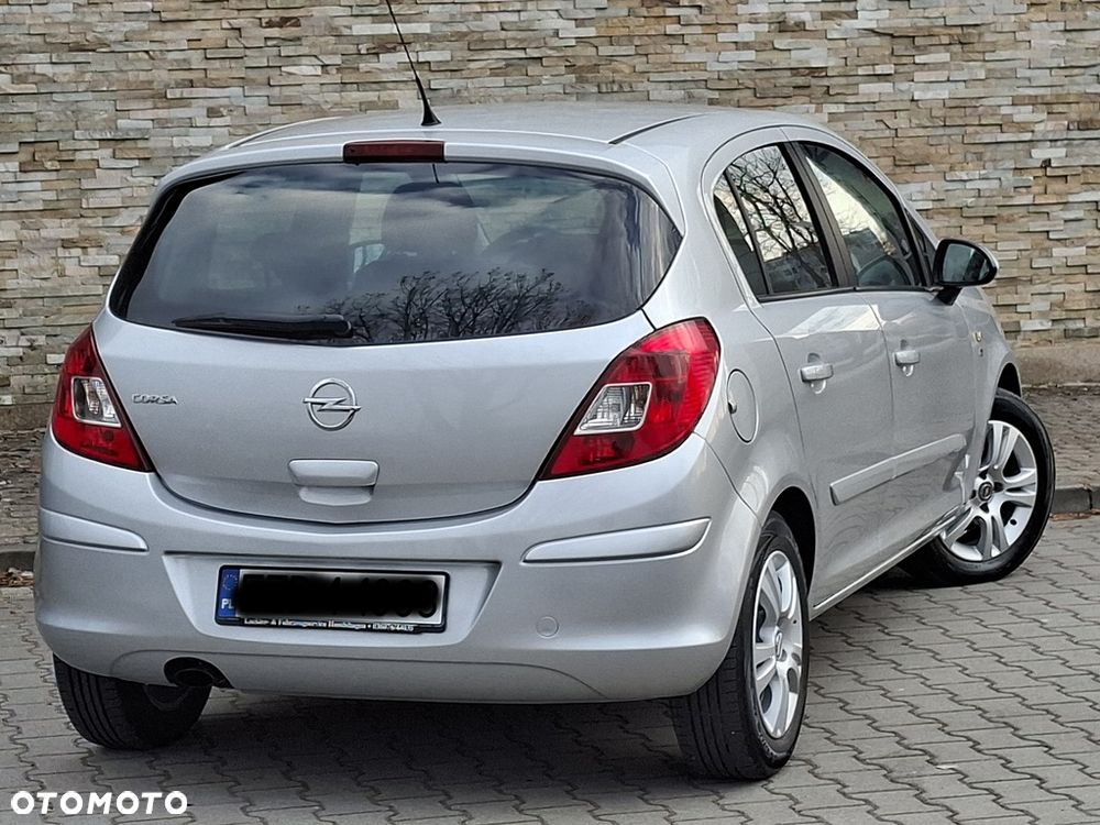 Opel Corsa 1.4 16V 150 Jahre - 18