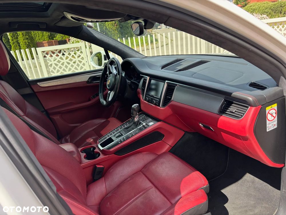 Porsche Macan Turbo - 6