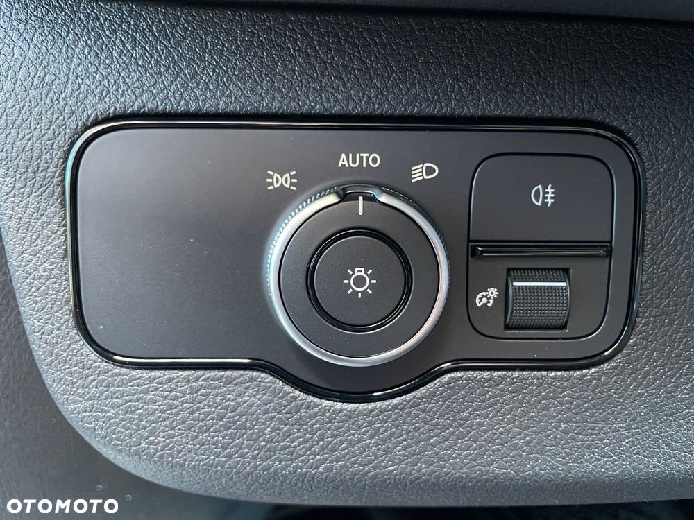 Mercedes-Benz Sprinter 317 CDI Hak 3,5 t Distronic Plus Reflektory LED - 26