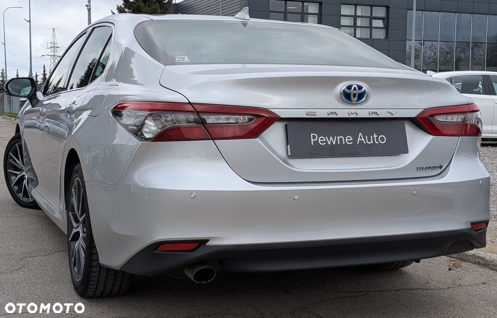 Toyota Camry 2.5 Hybrid Executive CVT - 19