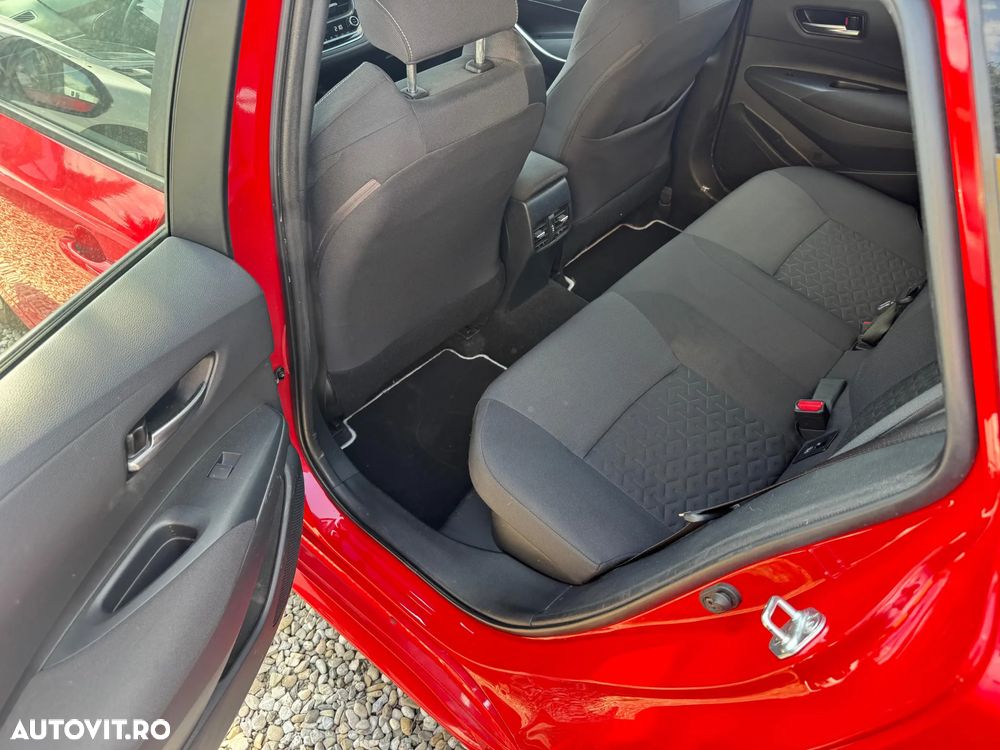 Toyota Corolla 1.8 HSD Dynamic - 9