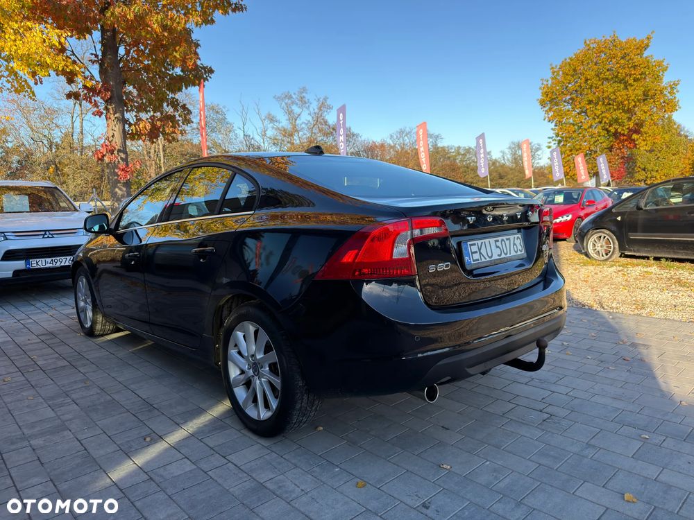 Volvo S60 D3 Momentum - 4