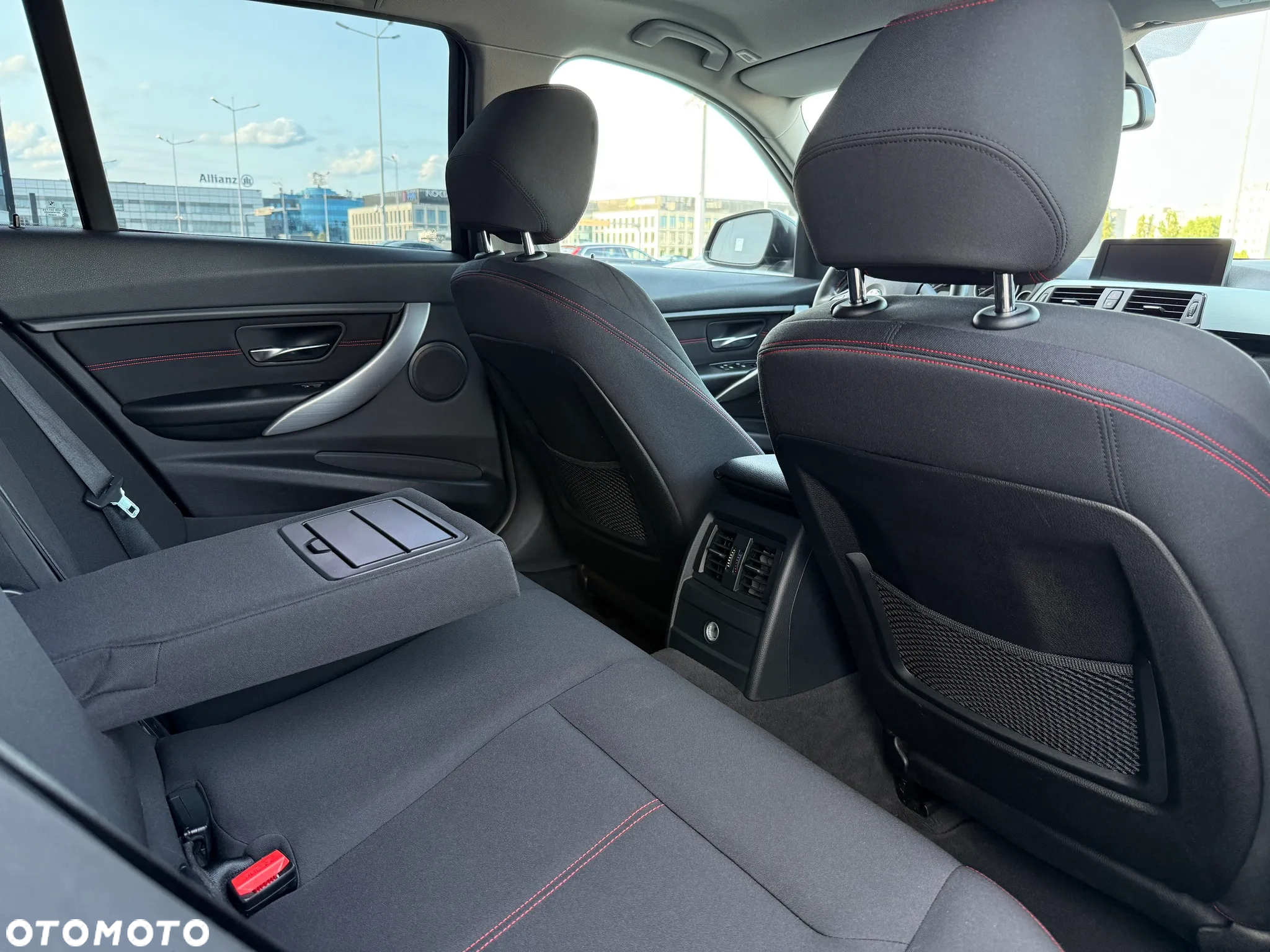BMW Seria 3 320d Touring Efficient Dynamics Edition - 24