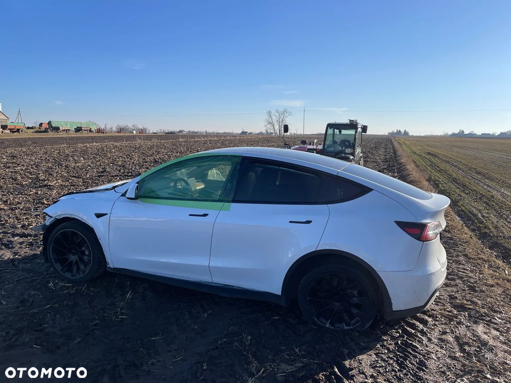 Tesla Model Y Standard - 26