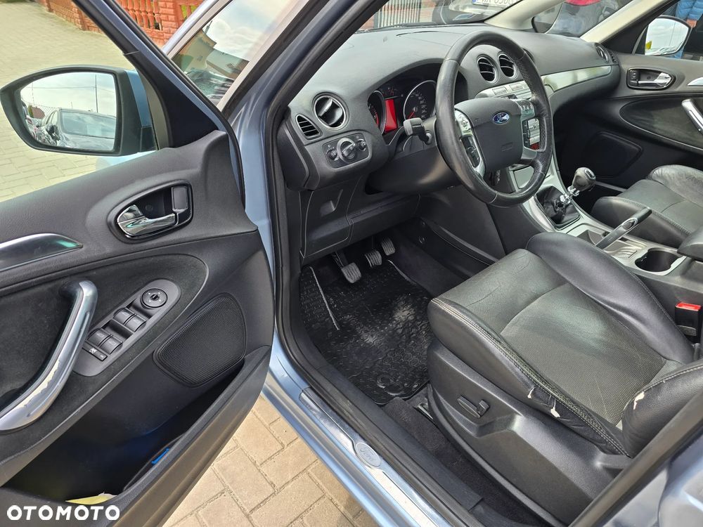 Ford S-Max - 8