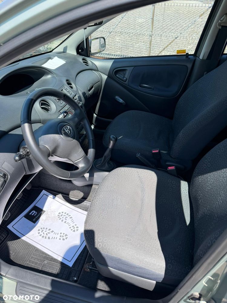 Toyota Yaris 1.0 Luna - 8