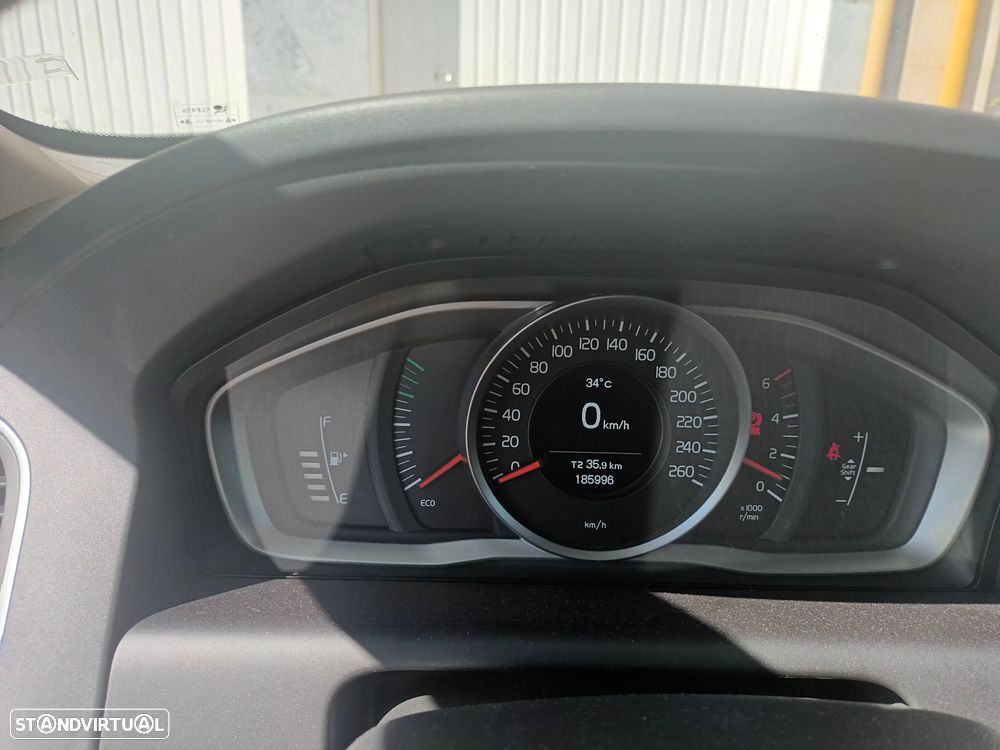 Volvo XC 60 D3 Momentum - 7