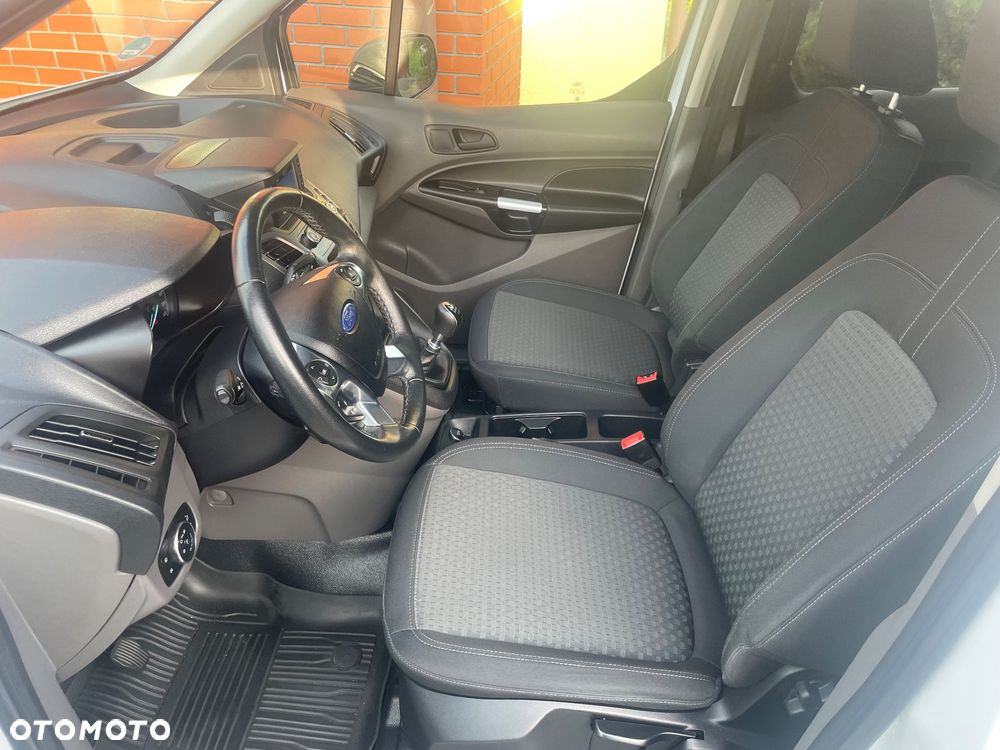 Ford Transit Connect - 18