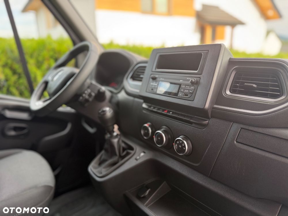 Renault Master Kontener 2.3 dCi 165 km 2023 - 11