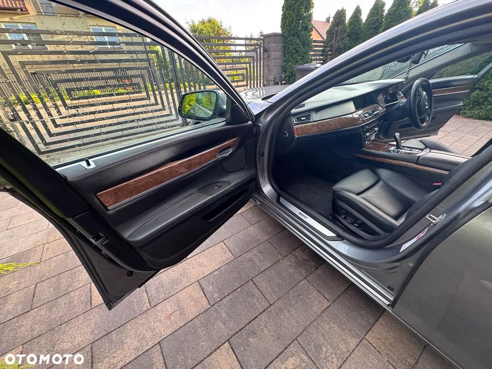 BMW Seria 7 730d L - 26