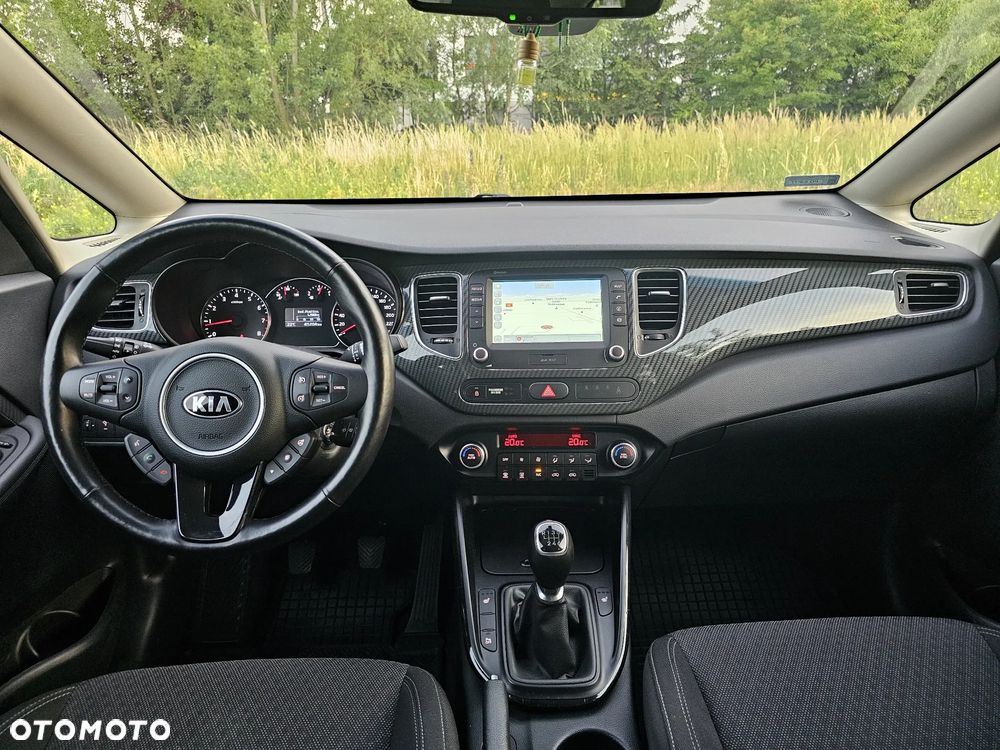 Kia Carens 1.6 GDI L - 18
