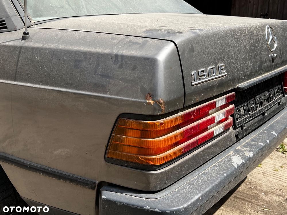 Mercedes-Benz W201 (190) - 5