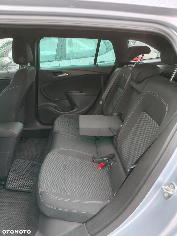 Opel Astra V 1.4 T Dynamic - 24