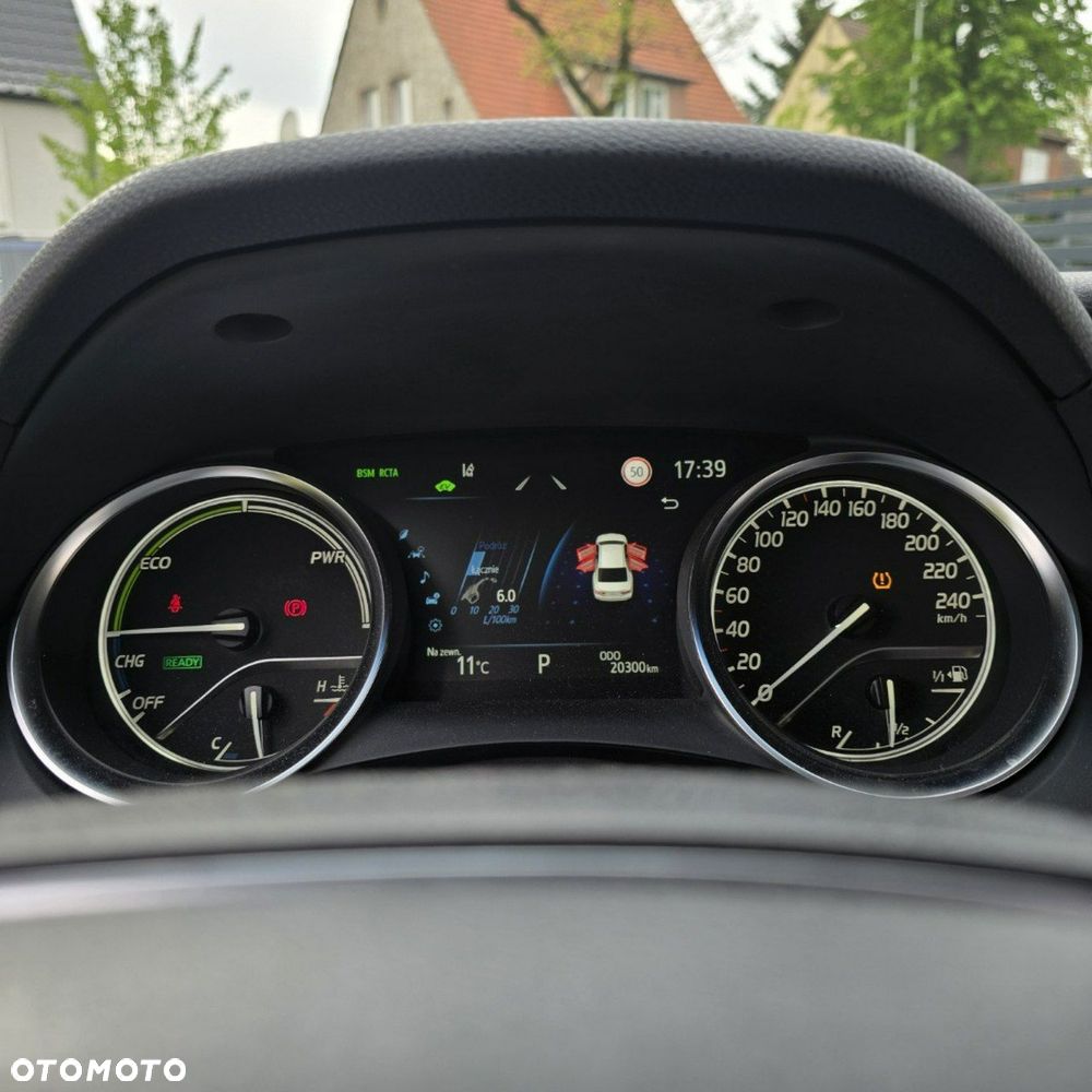Toyota Camry 2.5 Hybrid Executive CVT - 9