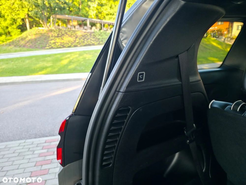 Chrysler Pacifica - 32