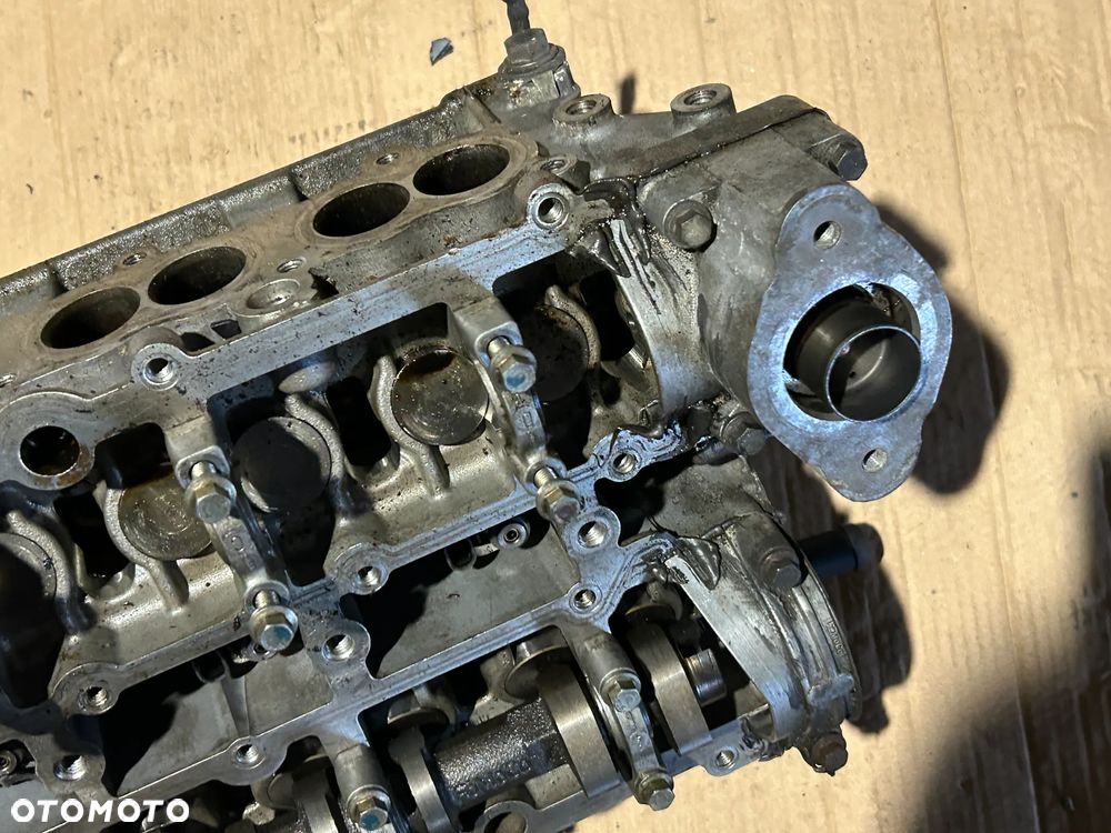 Głowica Ford C-max mk2 Focus 1.0 EcoBoost Turbo - 9