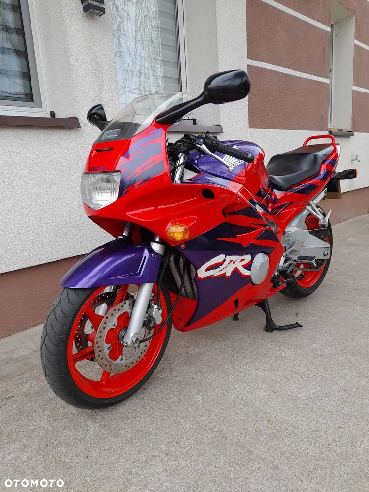 Honda CBR - 1