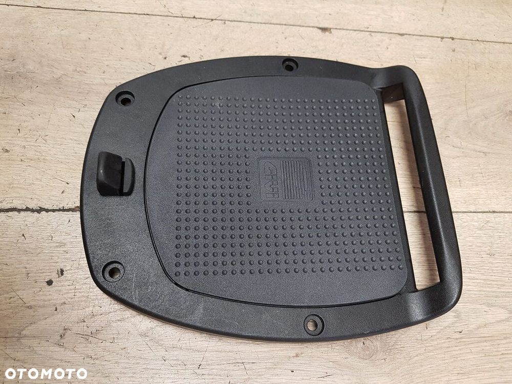 Płyta pod kufer centralny Givi E336 - 4