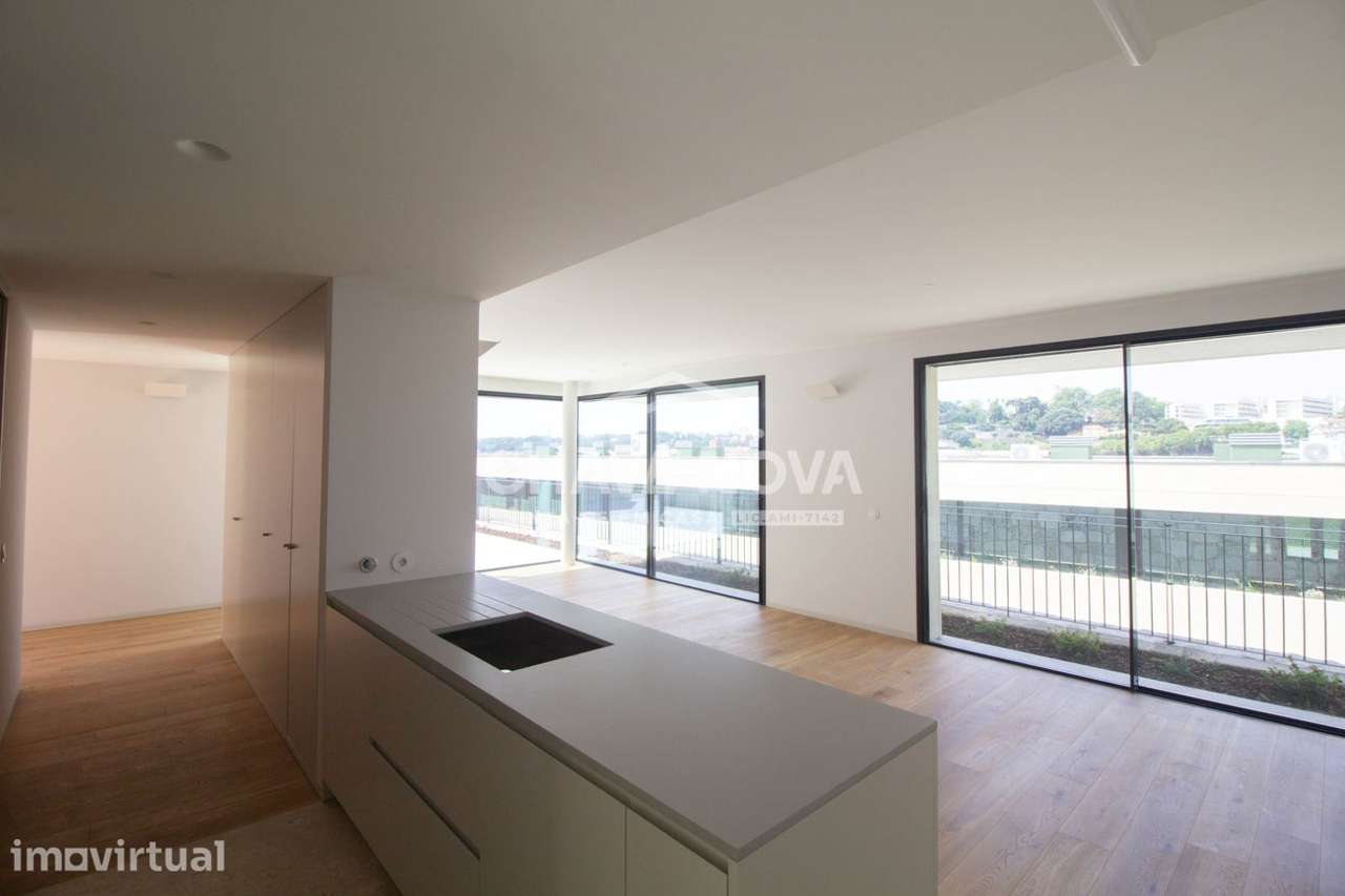 T2 Dúplex Novo c/ Vistas Rio em Santa Marinha (Quinta S. Marcos) - Grande imagem: 3/23