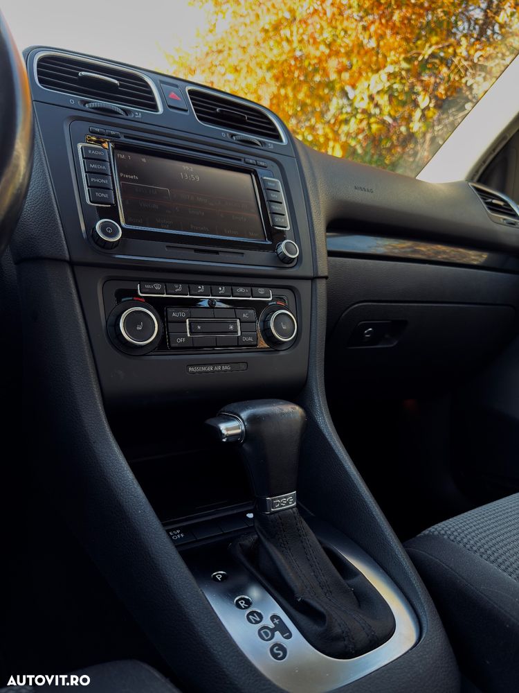 Volkswagen Golf 2.0 TDI Comfortline DSG - 10