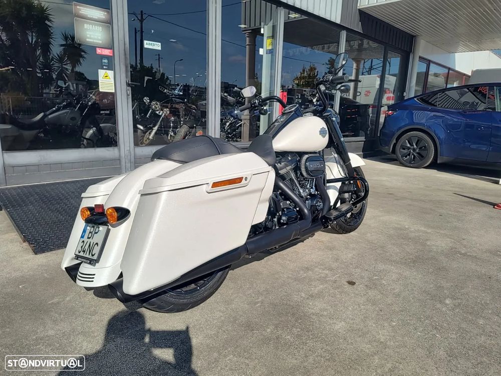 Harley-Davidson Road King Special - 20