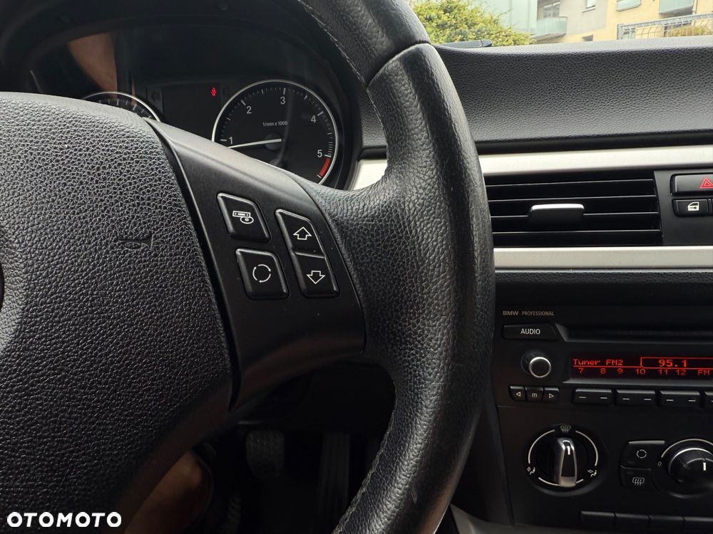 BMW Seria 3 318d Advantage - 6