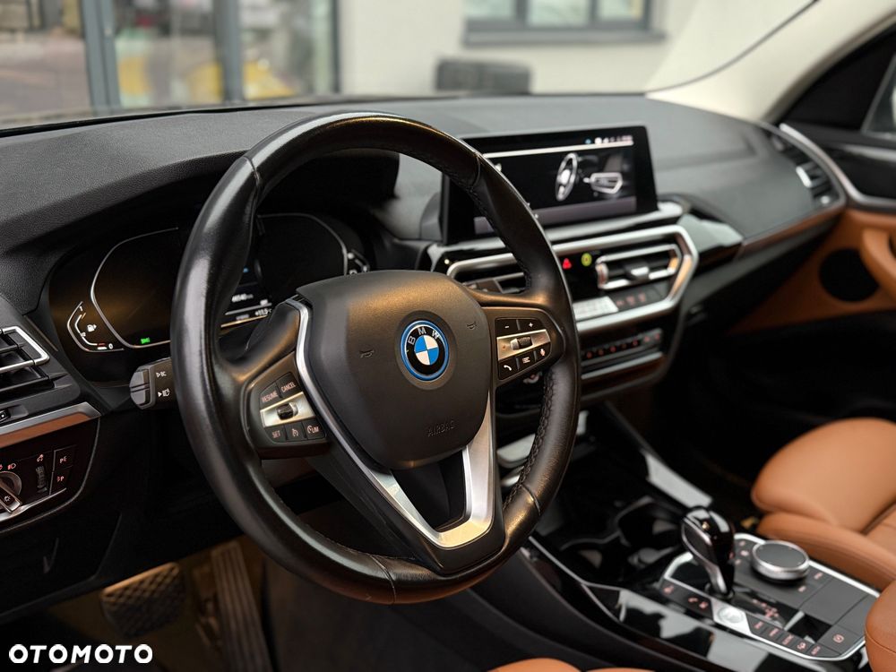 BMW X3 xDrive30e - 18