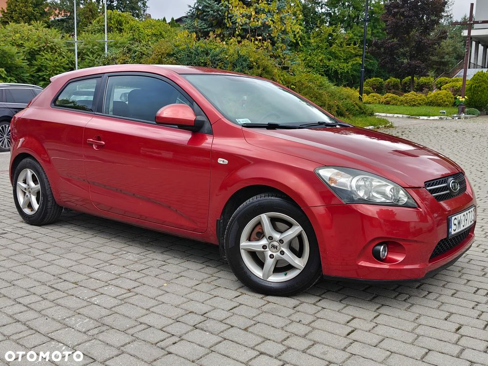 Kia Ceed - 22