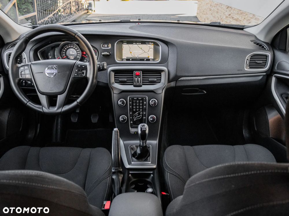 Volvo V40 Cross Country D2 Momentum - 20