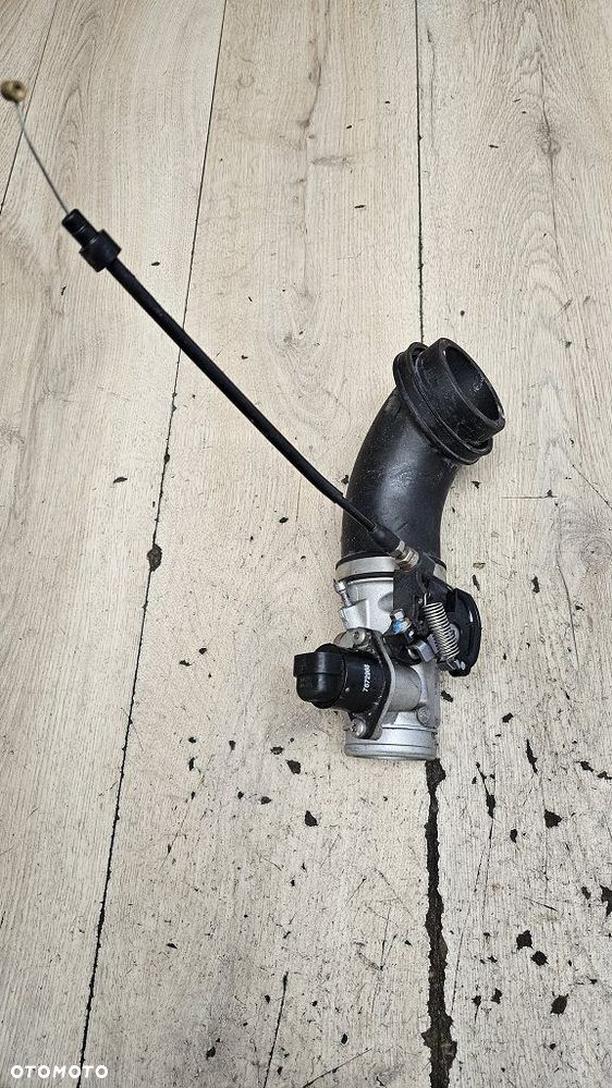 Przepustnica prawa BMW R12300 GS  13547672732 - 7