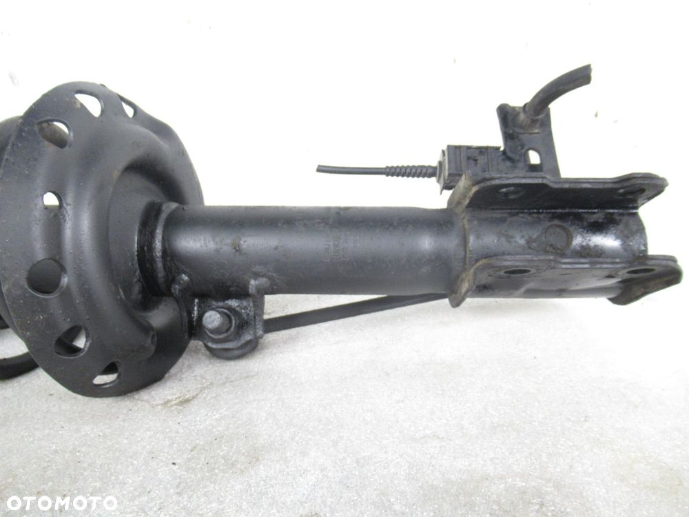 MCPERSON PRAWY PRZEDNI OPEL ASTRA III H 1.6 - 4