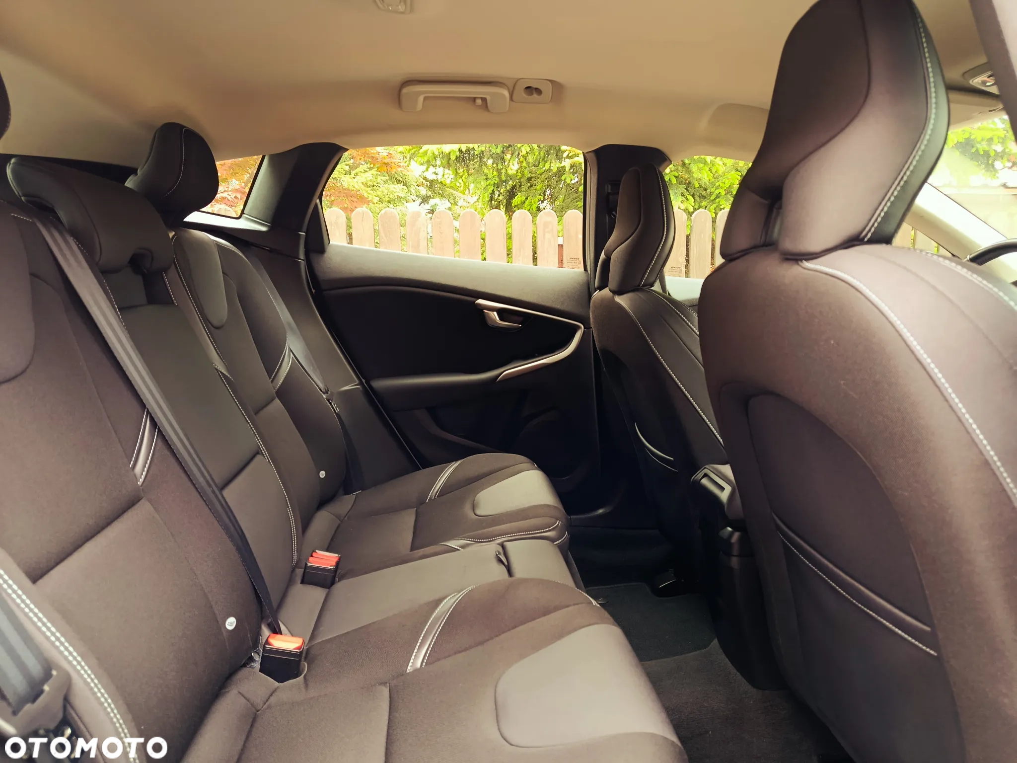Volvo V40 D2 Momentum - 9
