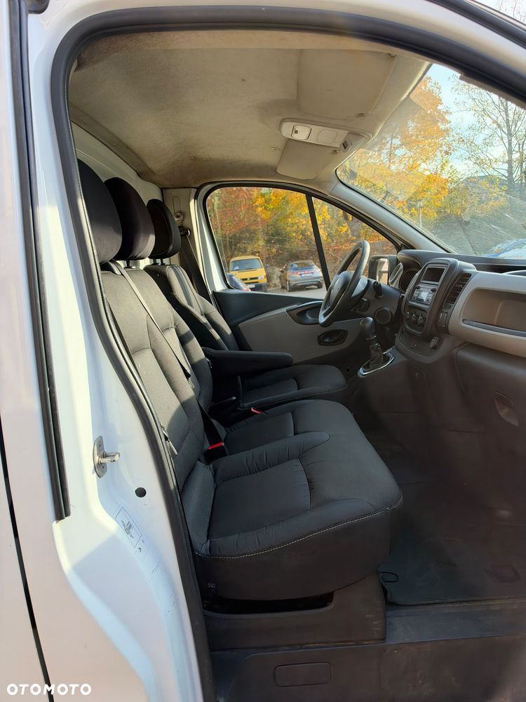 Renault Trafic - 16