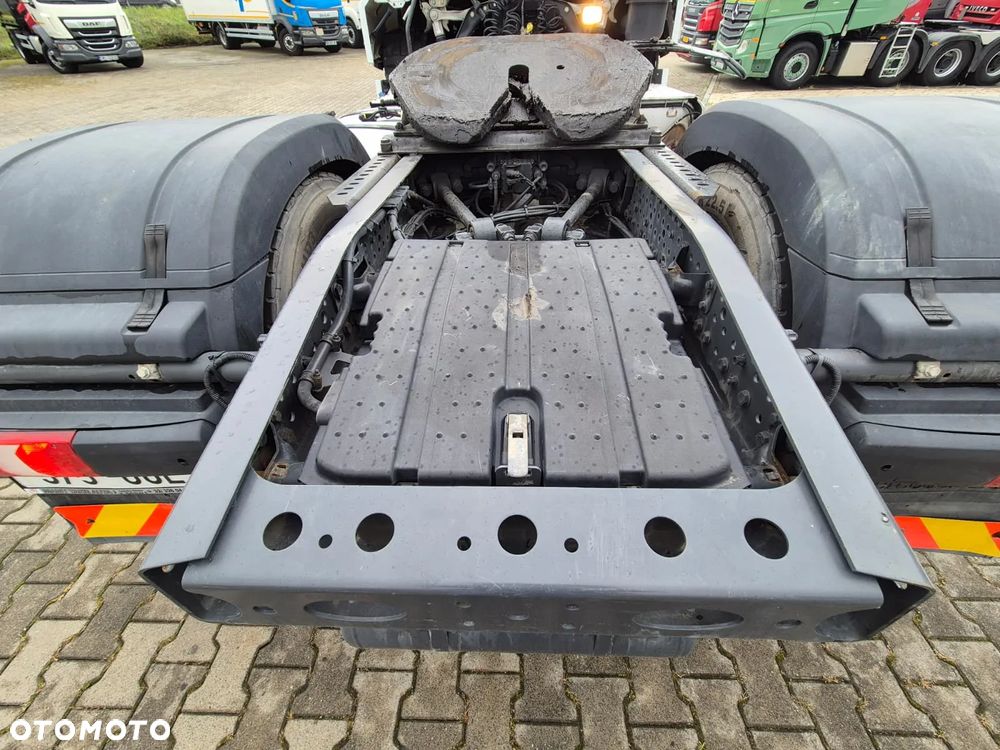 Mercedes-Benz Actros 1846 - 21