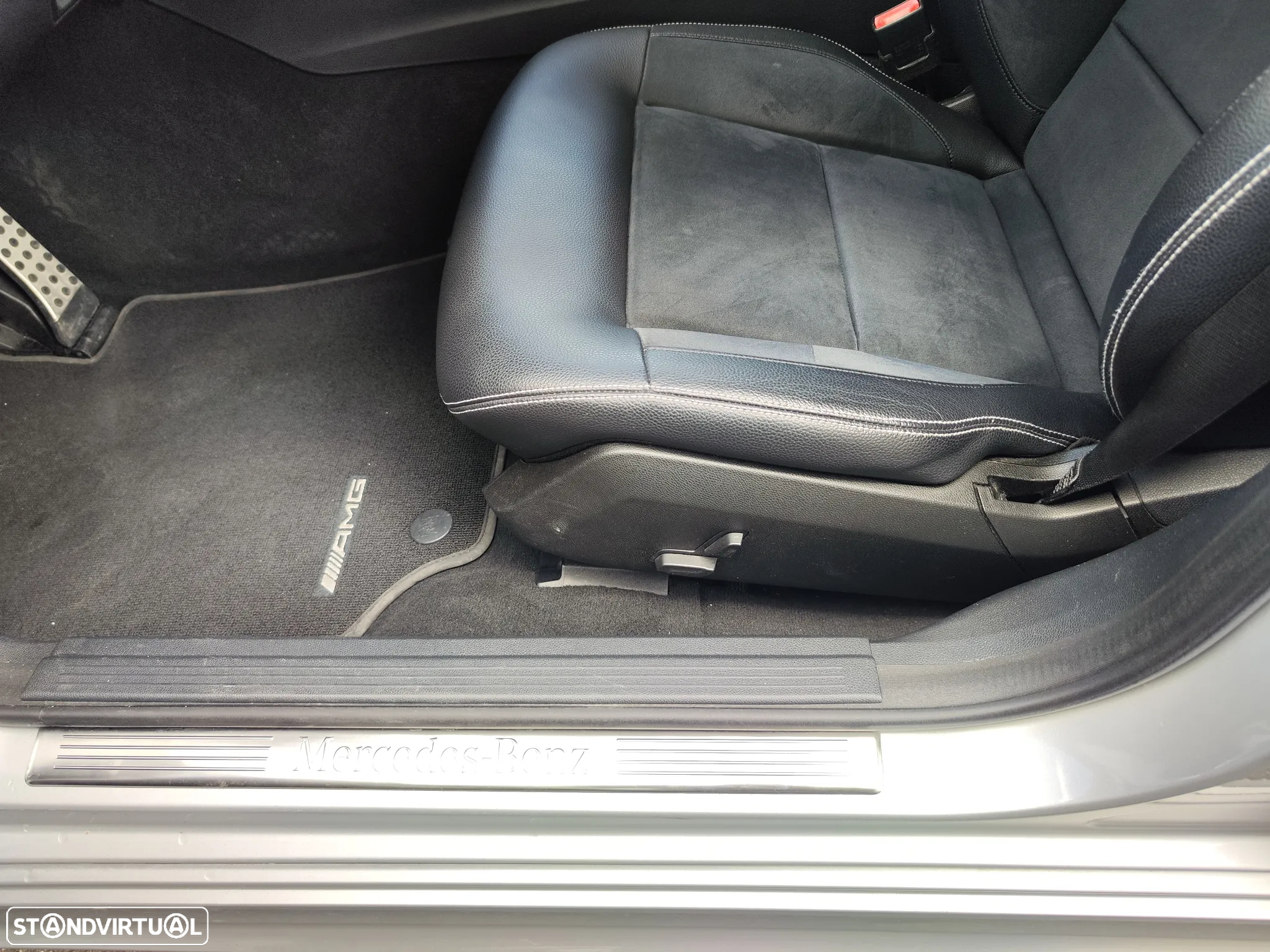 Mercedes-Benz E 300 Bluetec Hybrid Avantgarde - 23