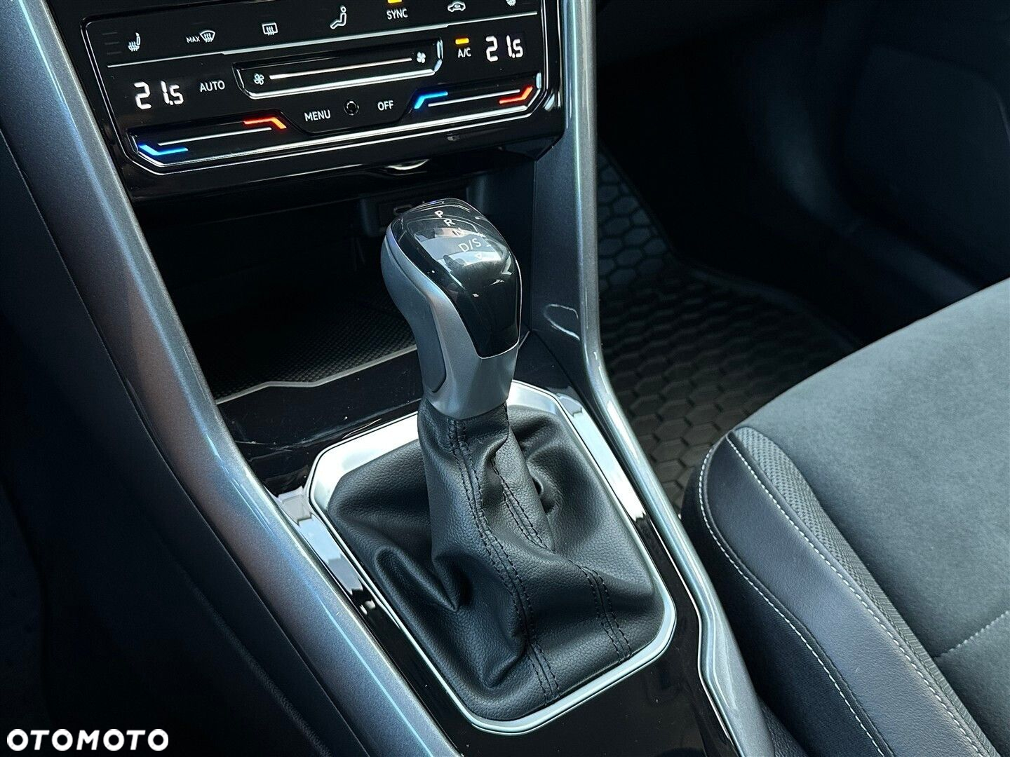 Volkswagen T-Roc 1.5 TSI Style DSG - 19