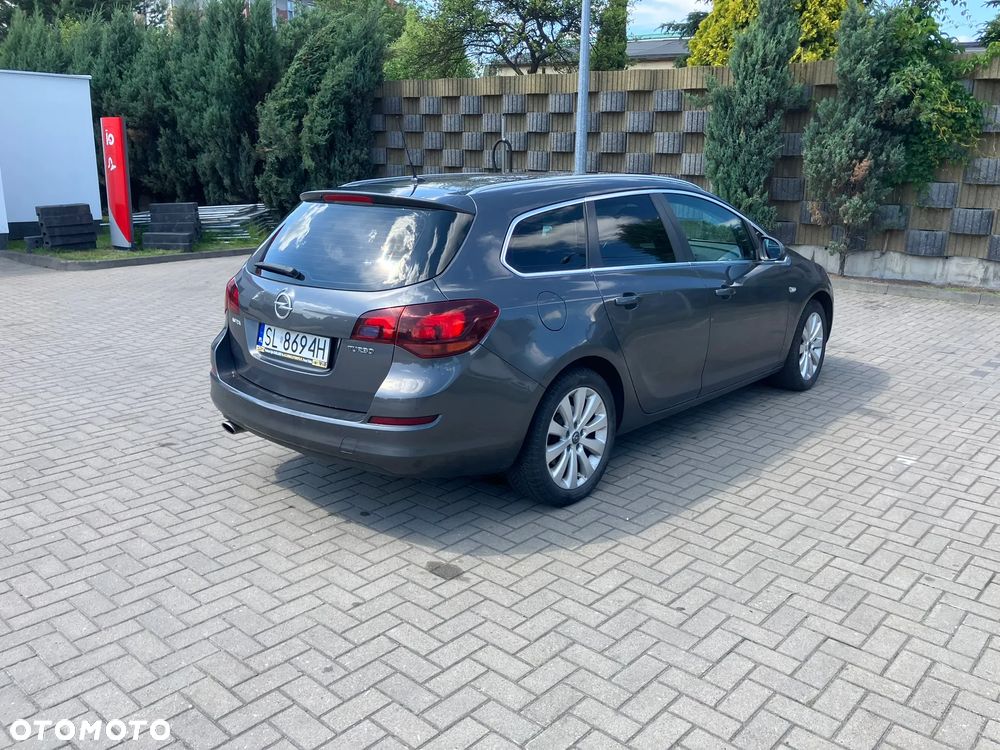 Opel Astra 1.6 Turbo Sport - 4