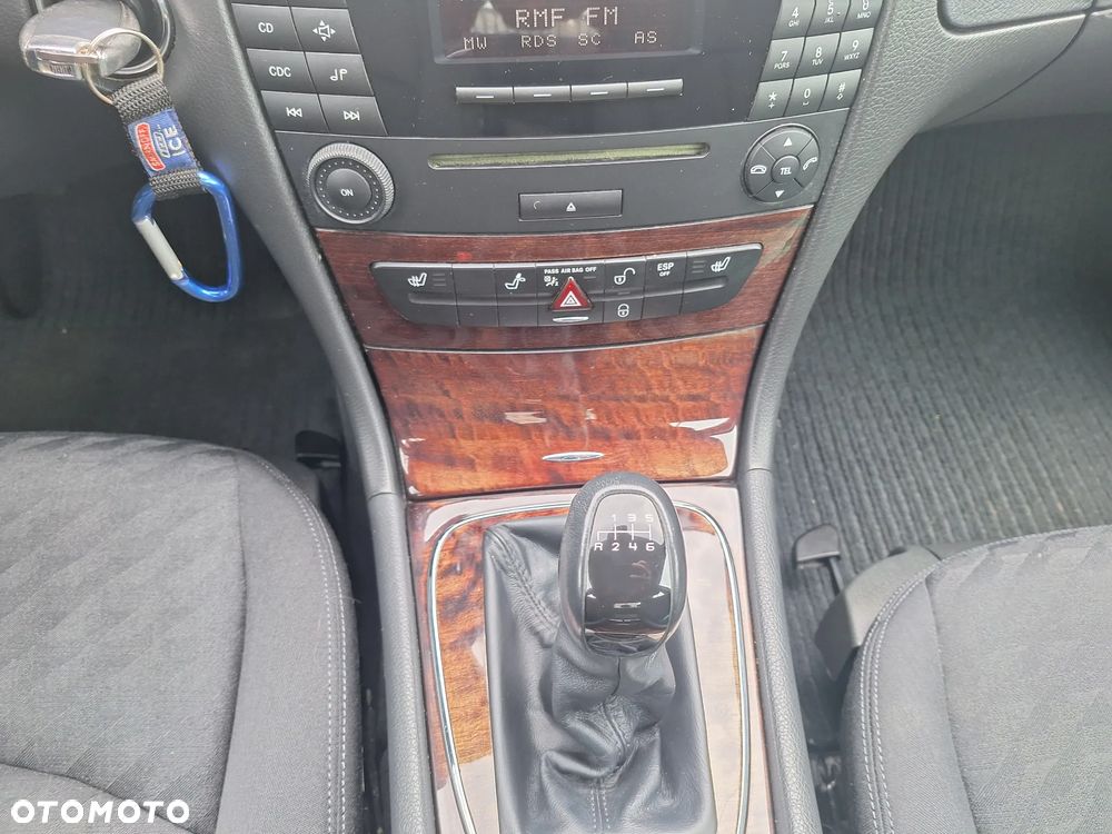 Mercedes-Benz Klasa E 220 CDI Classic DPF - 23