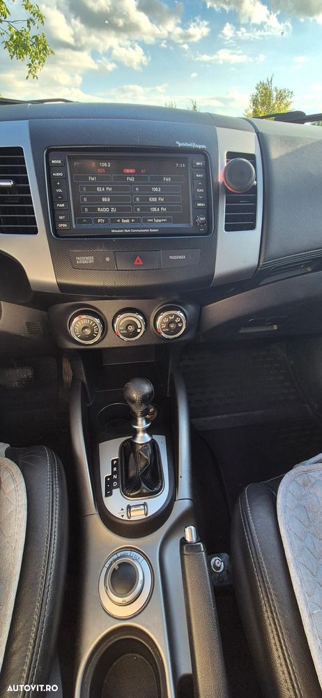 Mitsubishi Outlander 2.2 DI-D 4WD TC-SST Intense+ A05 - 11