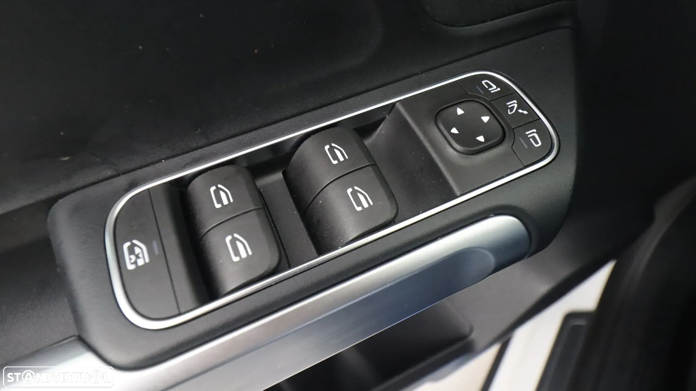 Mercedes-Benz EQB 350 4Matic AMG Line - 20