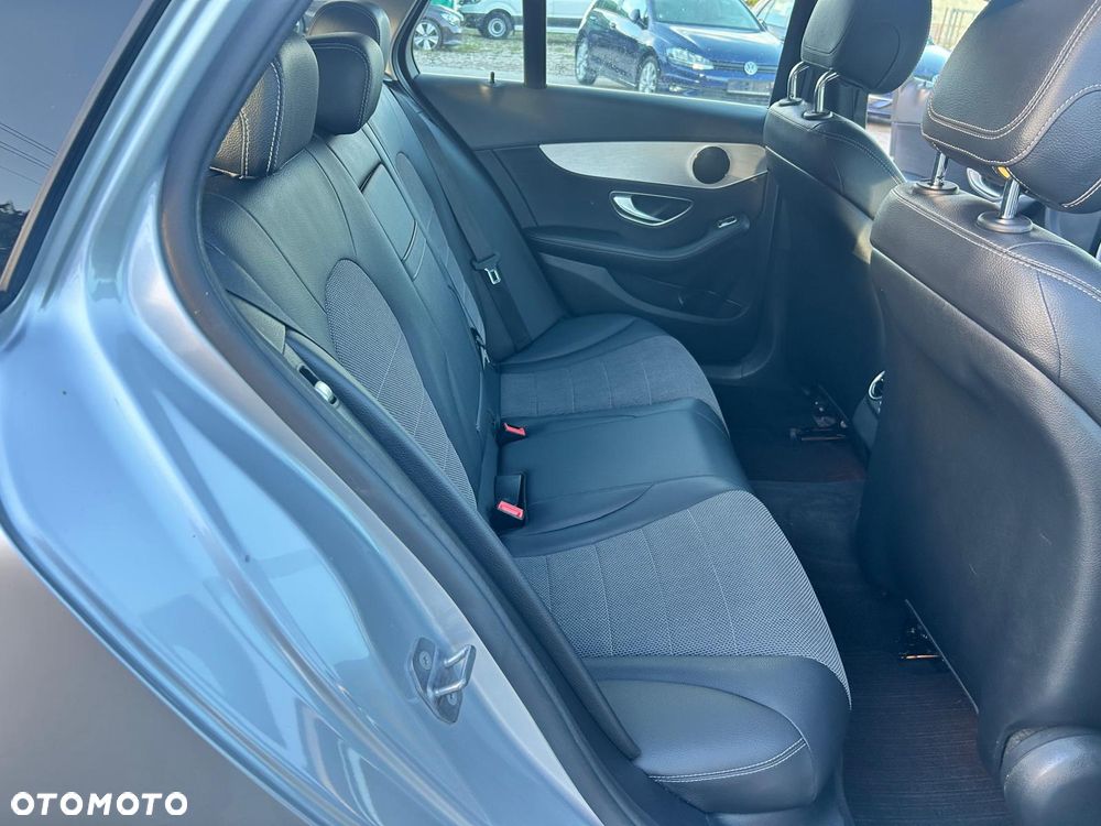 Mercedes-Benz Klasa C 220 d 9G-TRONIC AMG Line - 28
