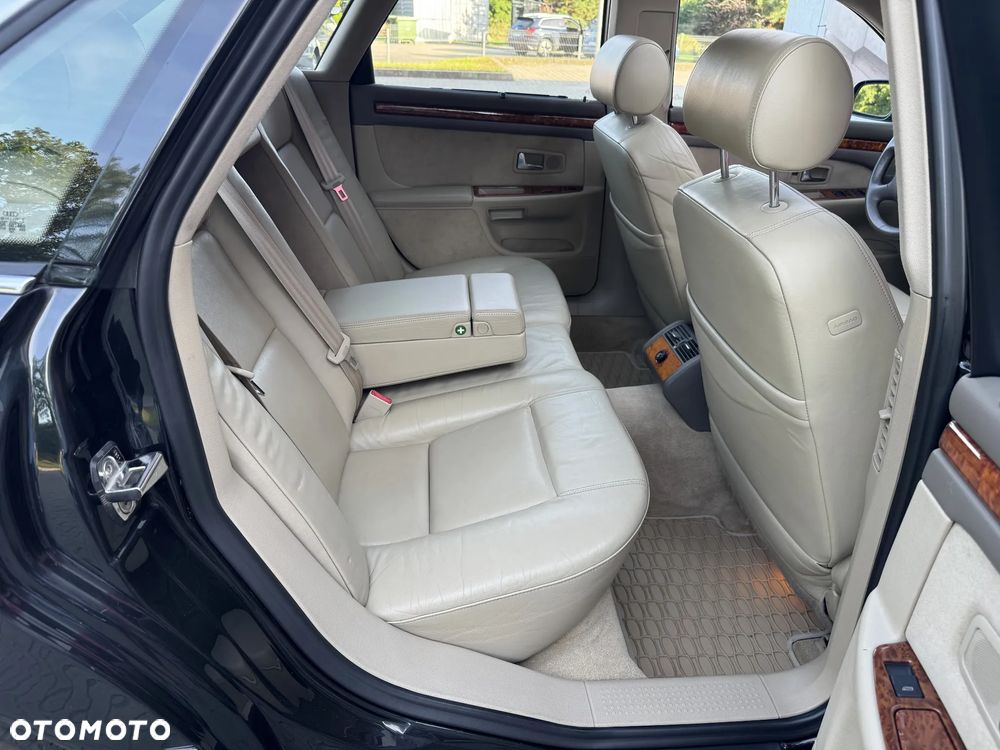 Audi A8 - 10