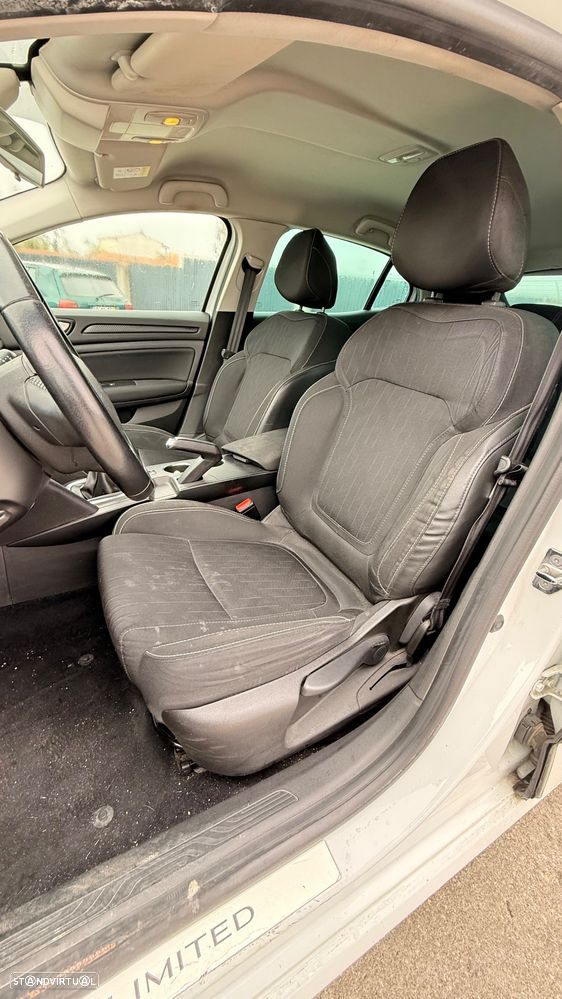 Renault Mégane 1.5 dCi Limited - 10