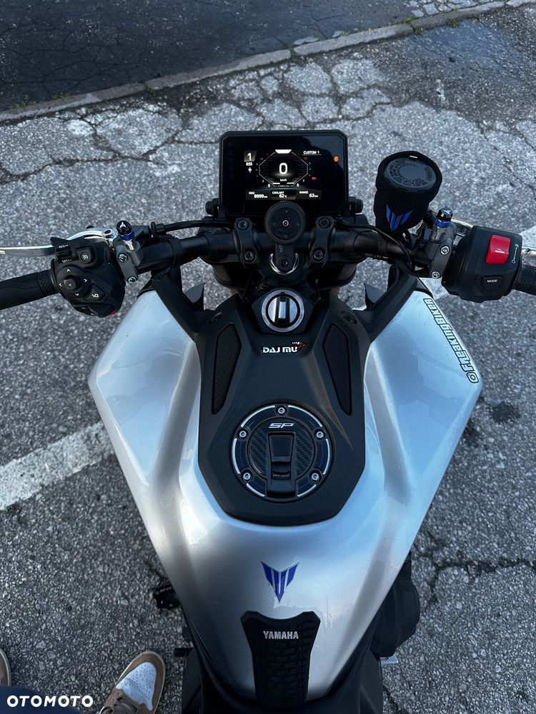 Yamaha MT - 12
